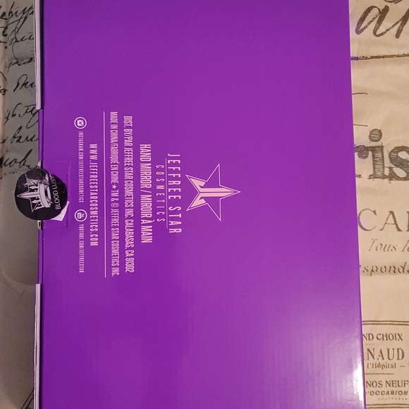 Accessories - Picture 3 of 3